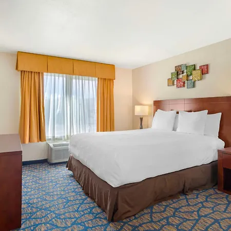 Best Western Plus Villa Del Lago Inn Patterson Exterior photo