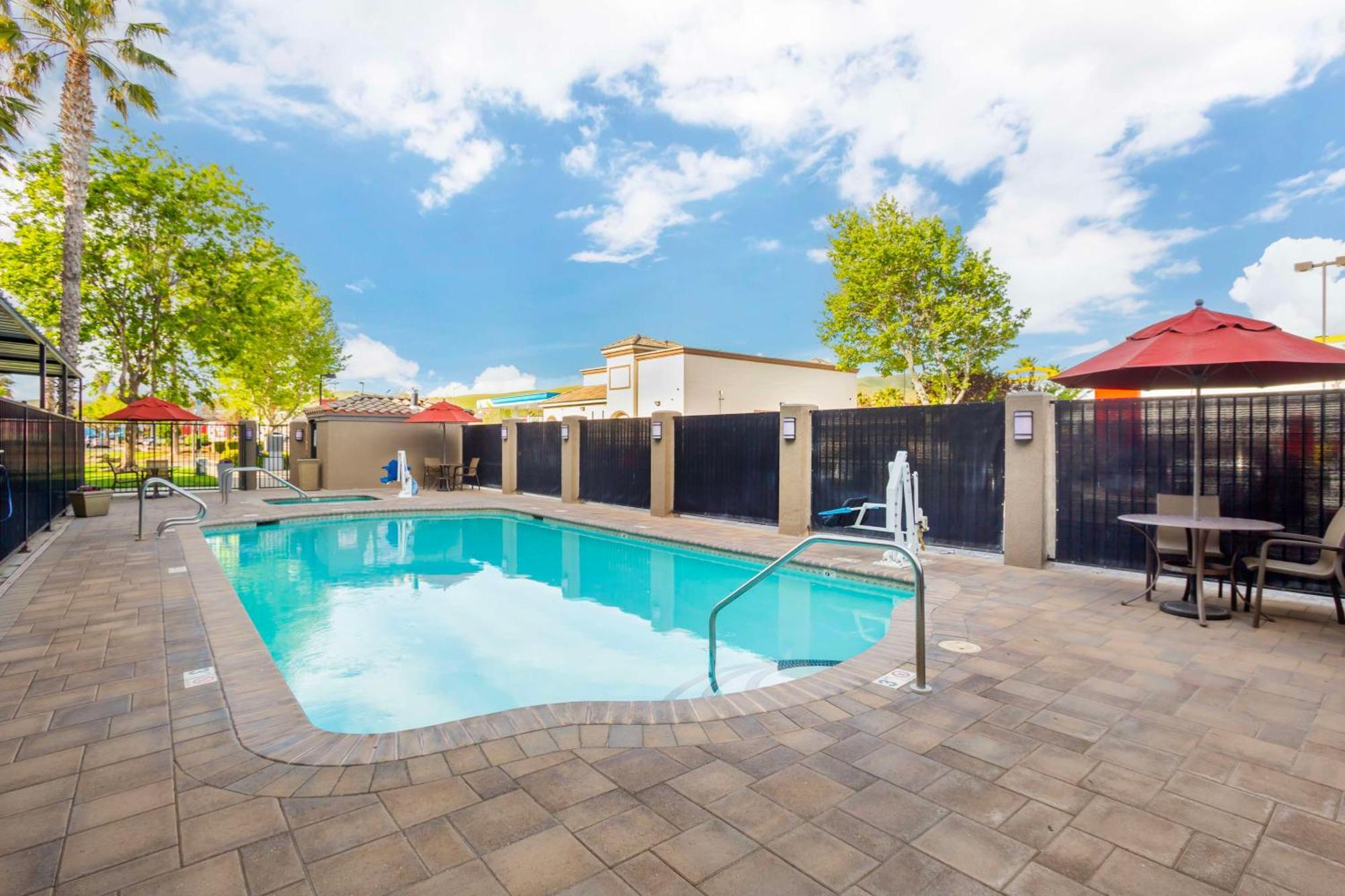 Hotel Western Del Patterson